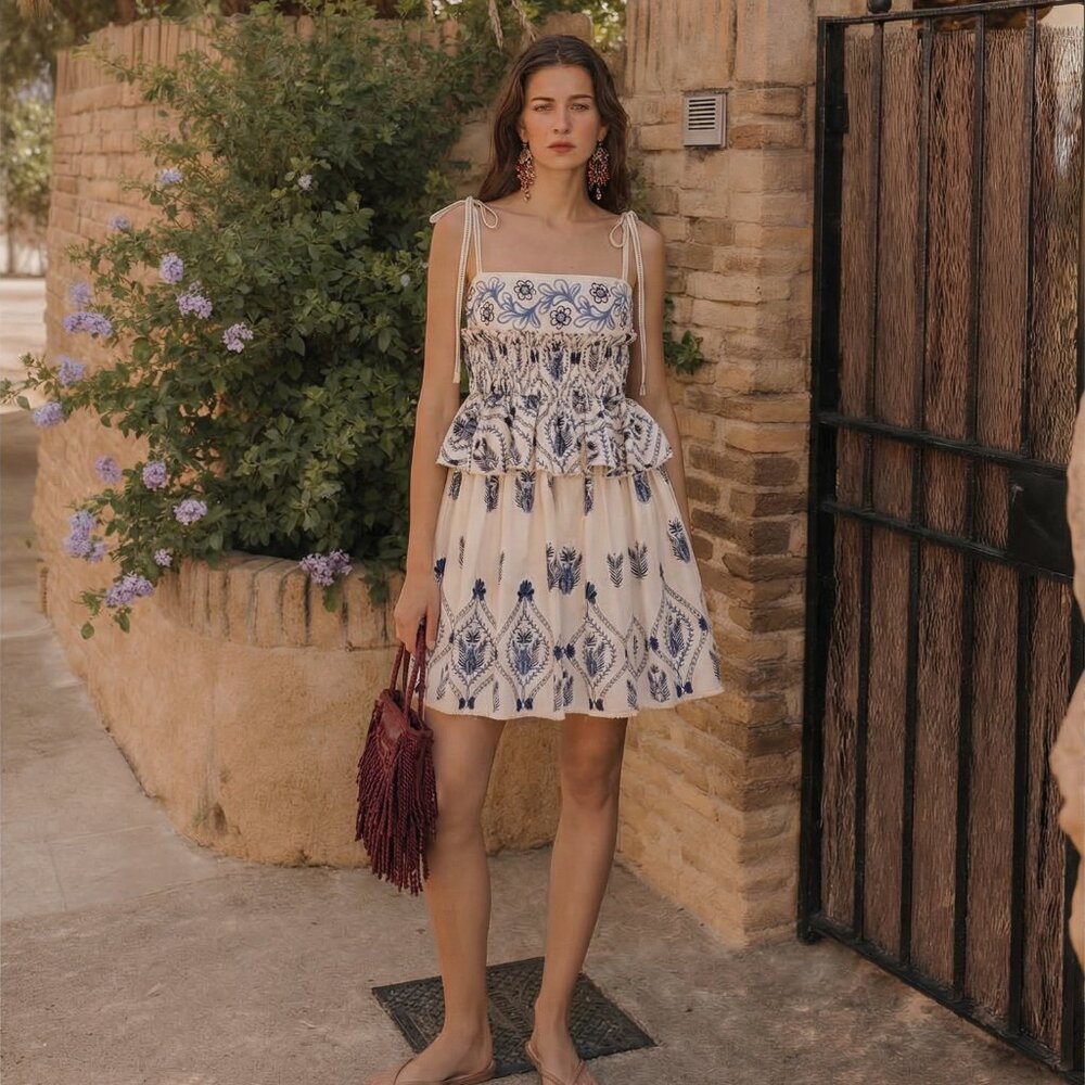 BNWT Agua Bendita Salvador Jarron Blue and White Embroidered Mini Dress, size XL